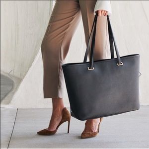 Lo & Sons Black Seville Tote NWOT